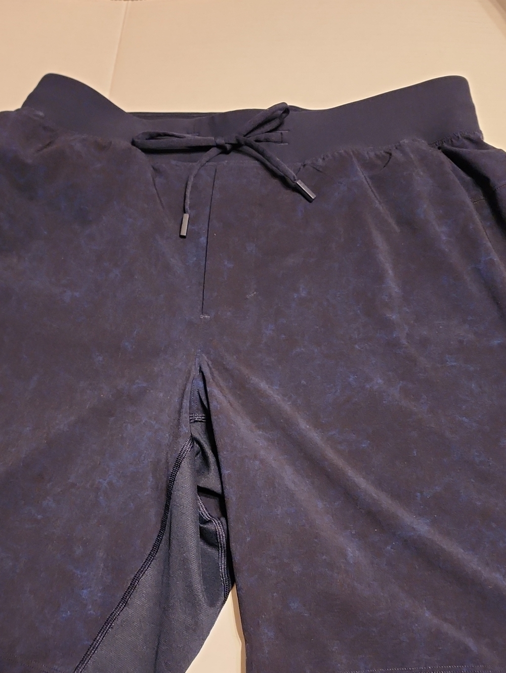 Lululemon Navy Blue Athletic Shorts Tie Waist, 2 Side Pockets, 1 Rear Zip Pocket